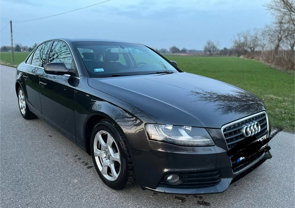 Audi A4 cena 39800 przebieg: 330000, rok produkcji 2011 z Błonie małe 37